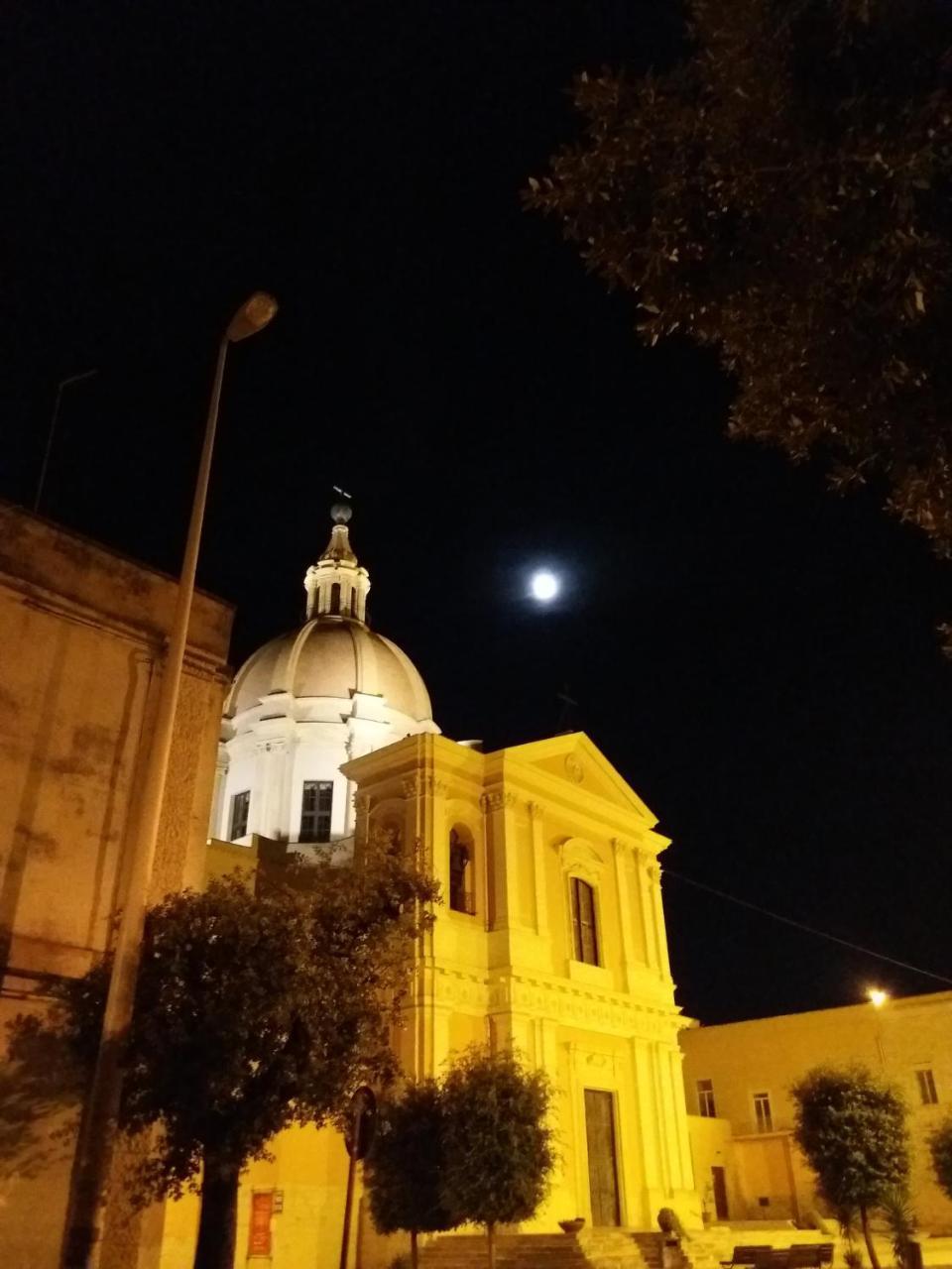 Il Da Vinci Casa Vacanze Giovinazzo Buitenkant foto